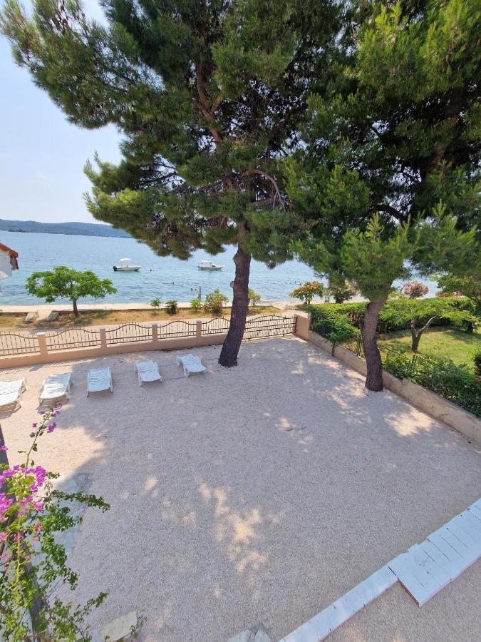 5 Meters From The Sea With Private Beach - 70M2 Colibri Sunset Apartments 스베티 페타르 외부 사진