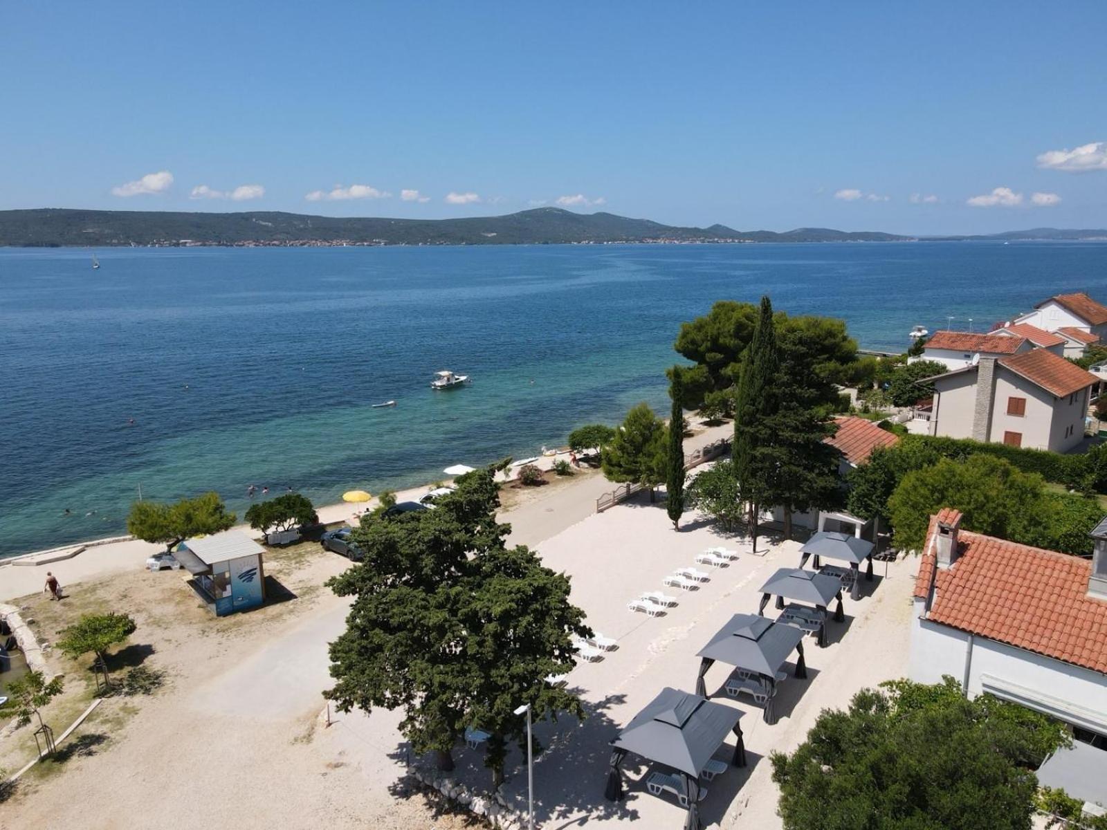 5 Meters From The Sea With Private Beach - 70M2 Colibri Sunset Apartments 스베티 페타르 외부 사진