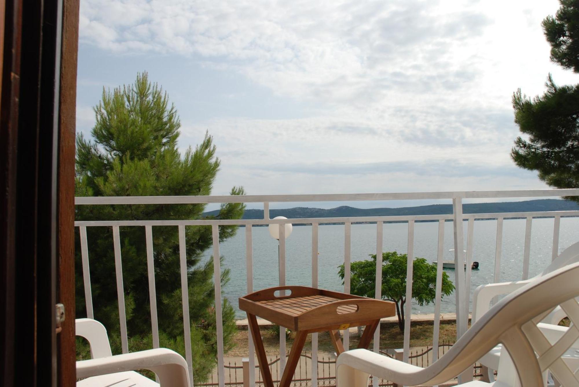 5 Meters From The Sea With Private Beach - 70M2 Colibri Sunset Apartments 스베티 페타르 외부 사진